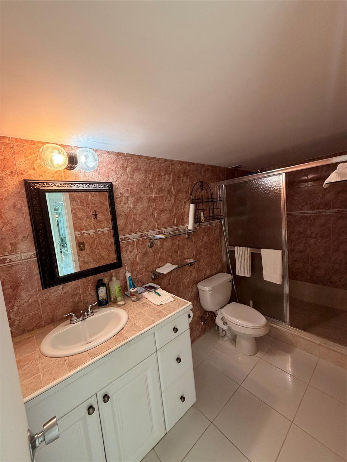 OCEANVIEW PARK CONDO - Residential Lease