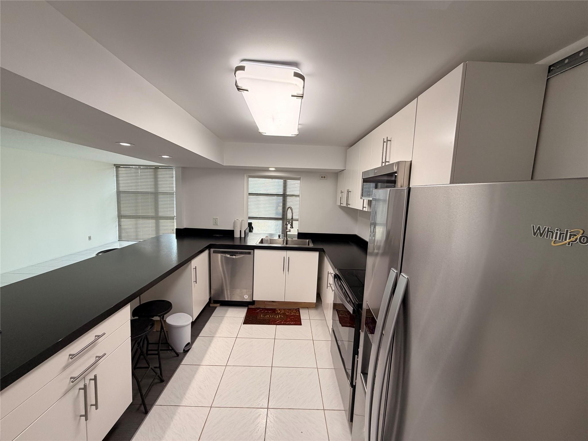 OCEANVIEW PARK CONDO - Residential Lease