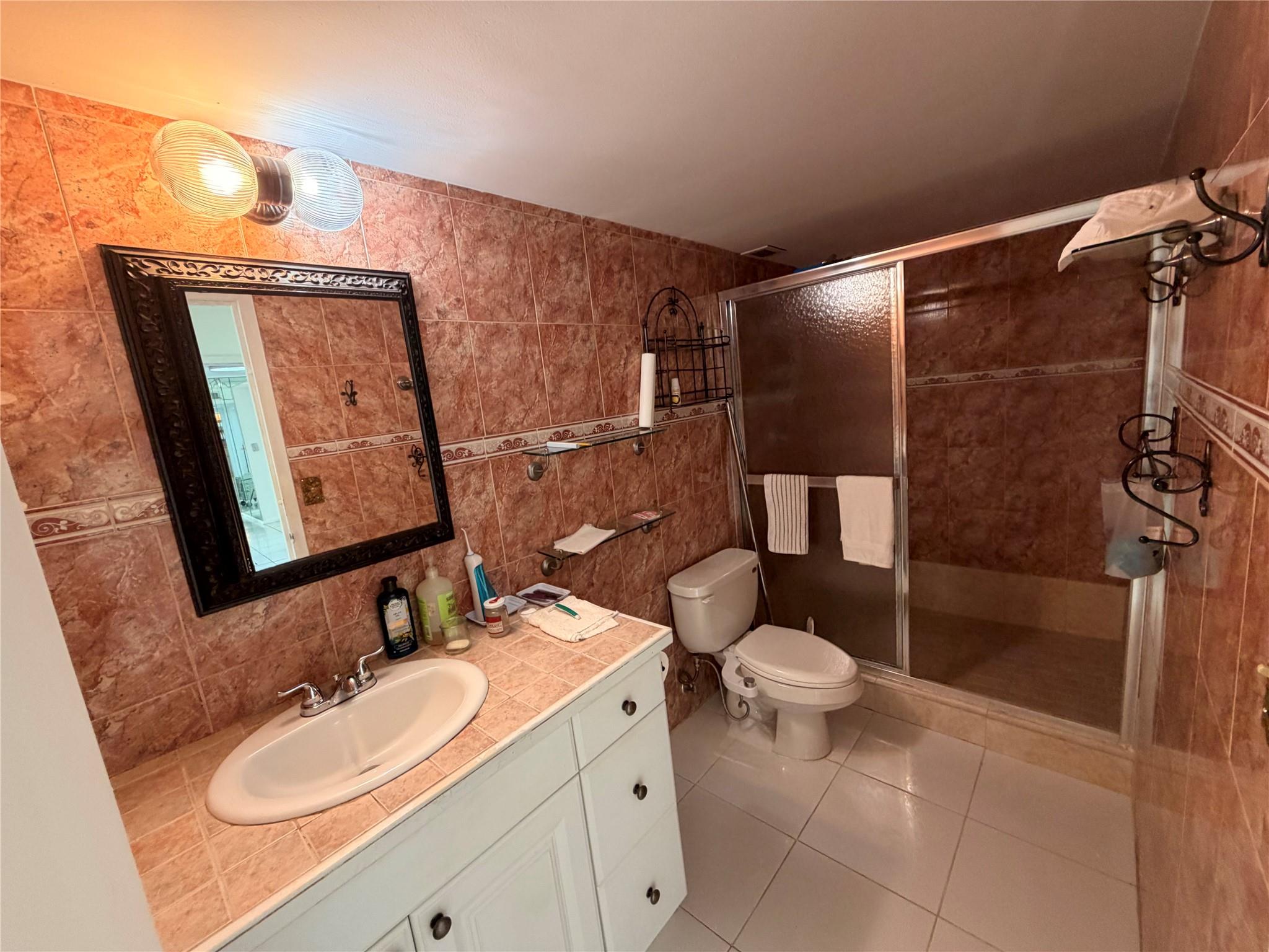 OCEANVIEW PARK CONDO - Residential Lease