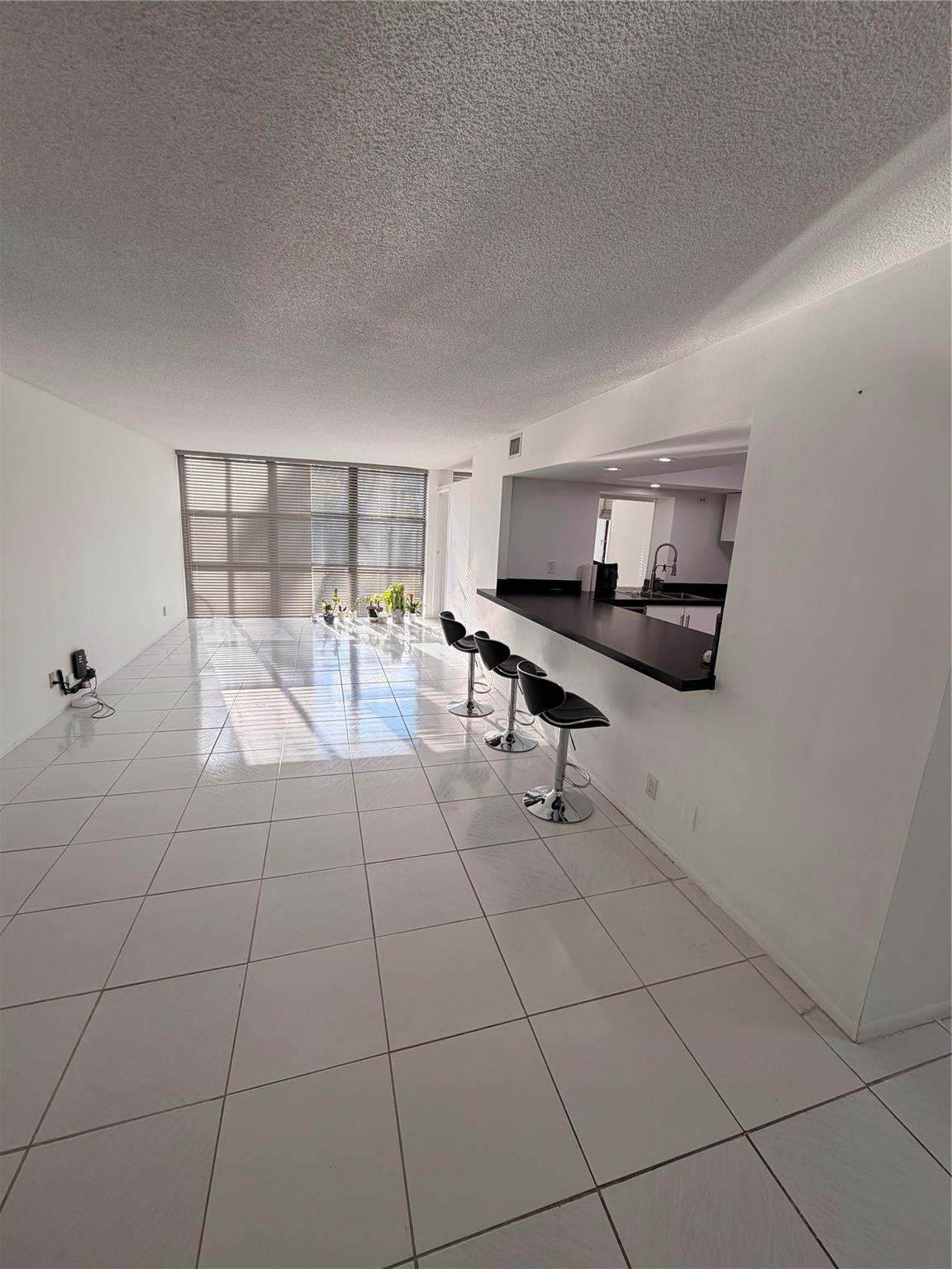 OCEANVIEW PARK CONDO - Residential Lease