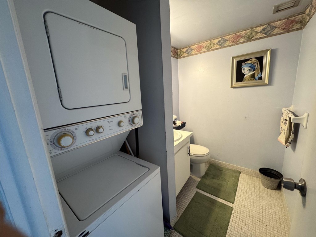 Manors of Inverrary Condo - Residential