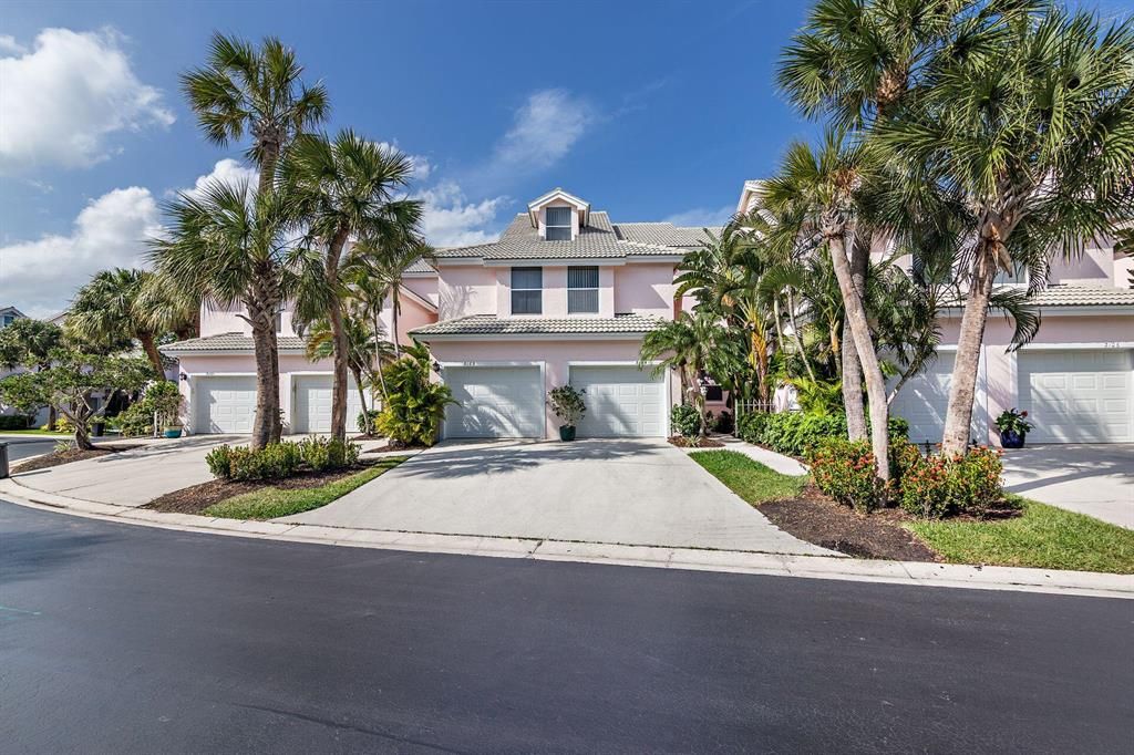 Photo of 3104 Fairway Drive N, Jupiter, FL 33477 (MLS # R10697645)