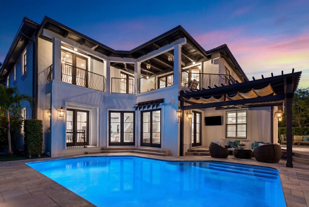 Photo of 506 Victoria Terrace, Fort Lauderdale, FL 33301 (MLS # B26010401)