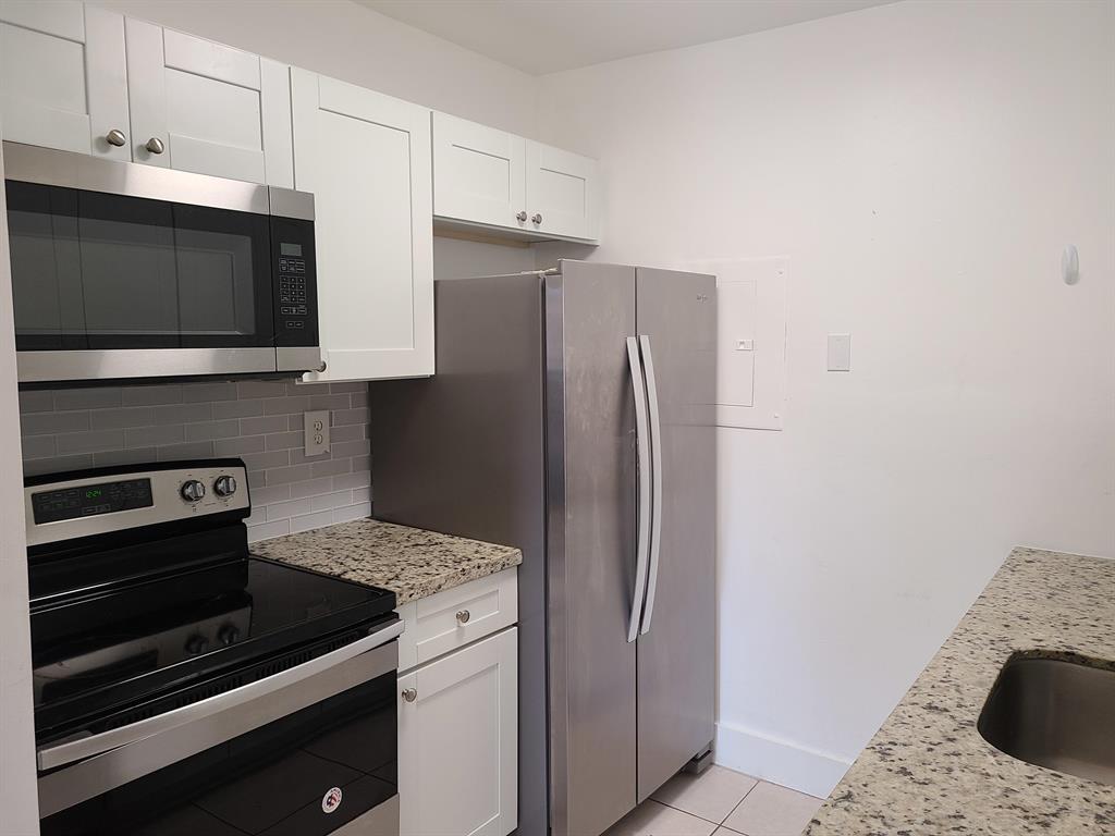 ST ANDREWS PALM BEACH CON - Residential Lease