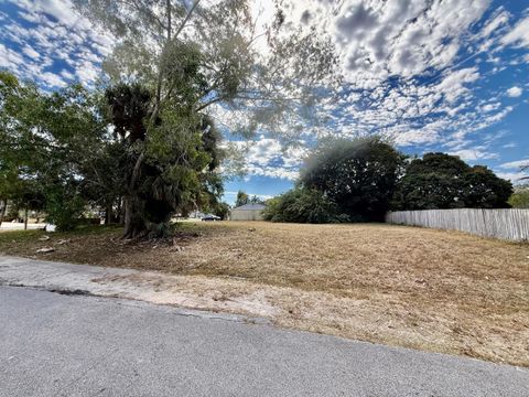 401 SW Tulip Boulevard Port St Lucie FL 34953