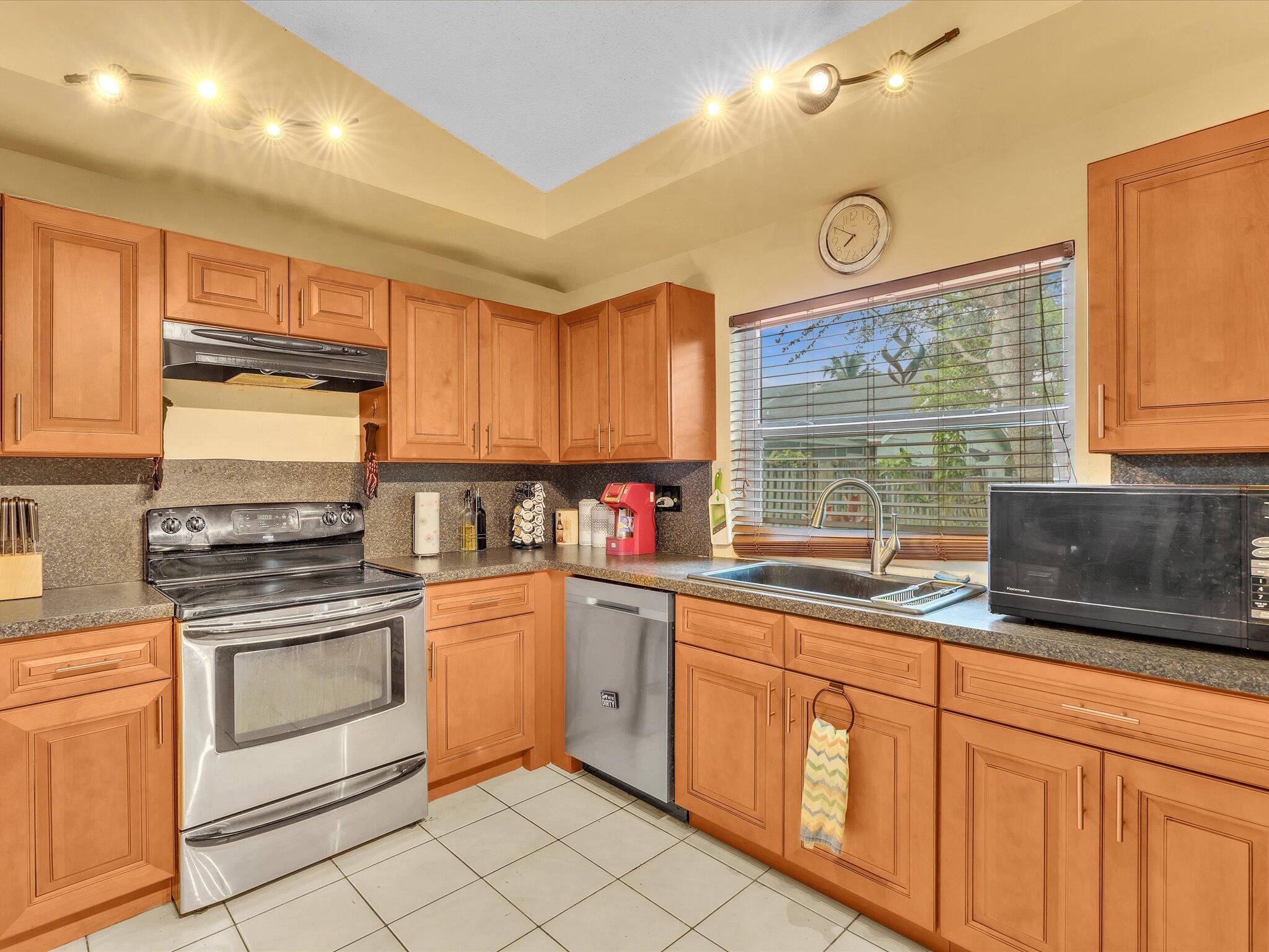 CITY OF LAUDERHILL SEC THREE - Residential