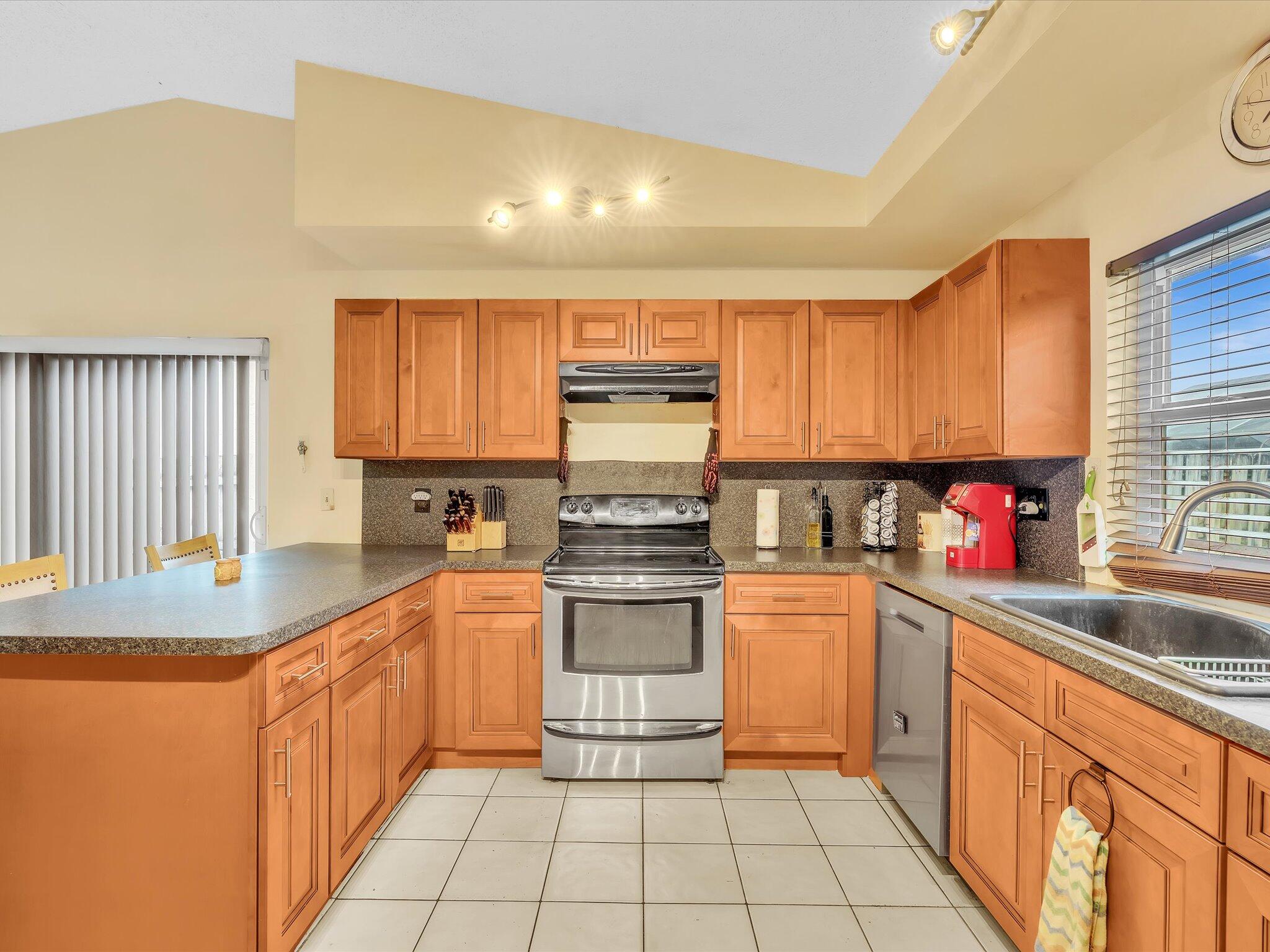 CITY OF LAUDERHILL SEC THREE - Residential