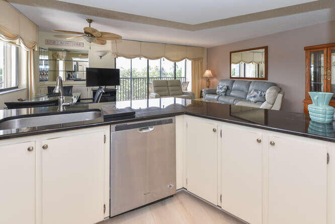 SEA RISE CONDO - Residential Lease