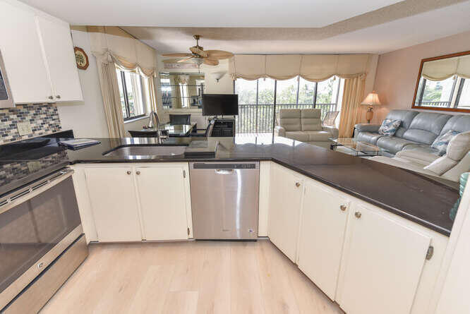 SEA RISE CONDO - Residential Lease