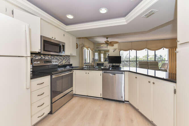 SEA RISE CONDO - Residential Lease