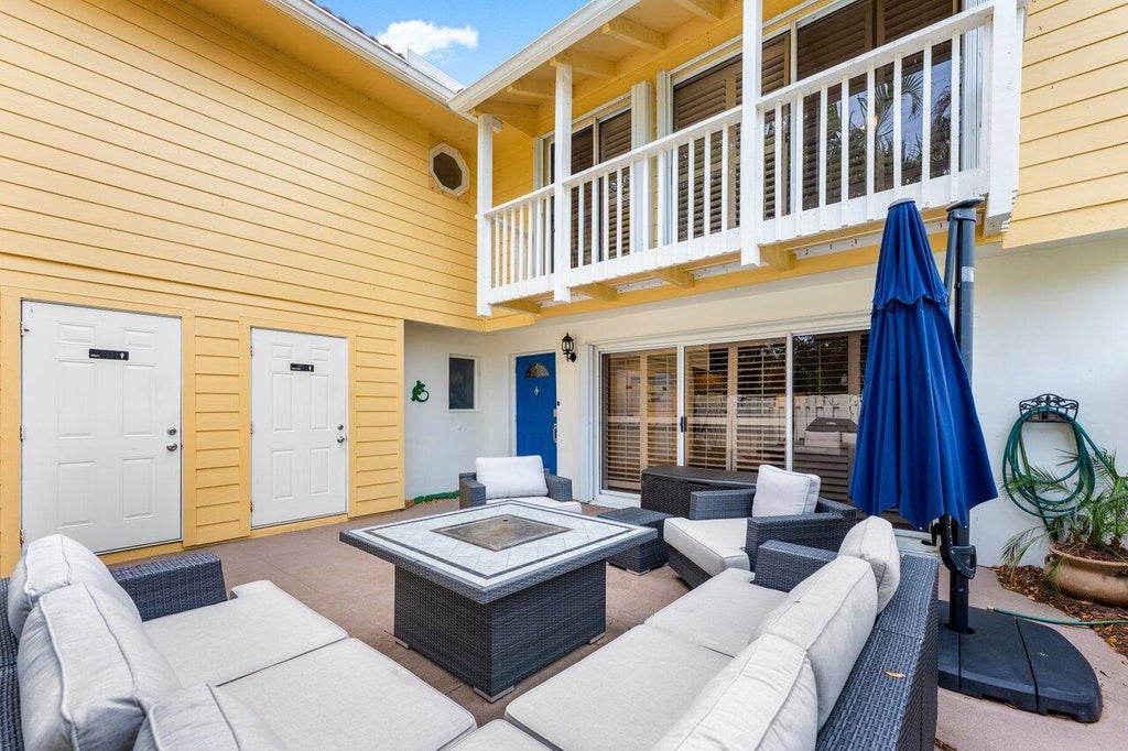 Photo of 297 Seabreeze Circle, Jupiter, FL 33477 (MLS # R11075505)
