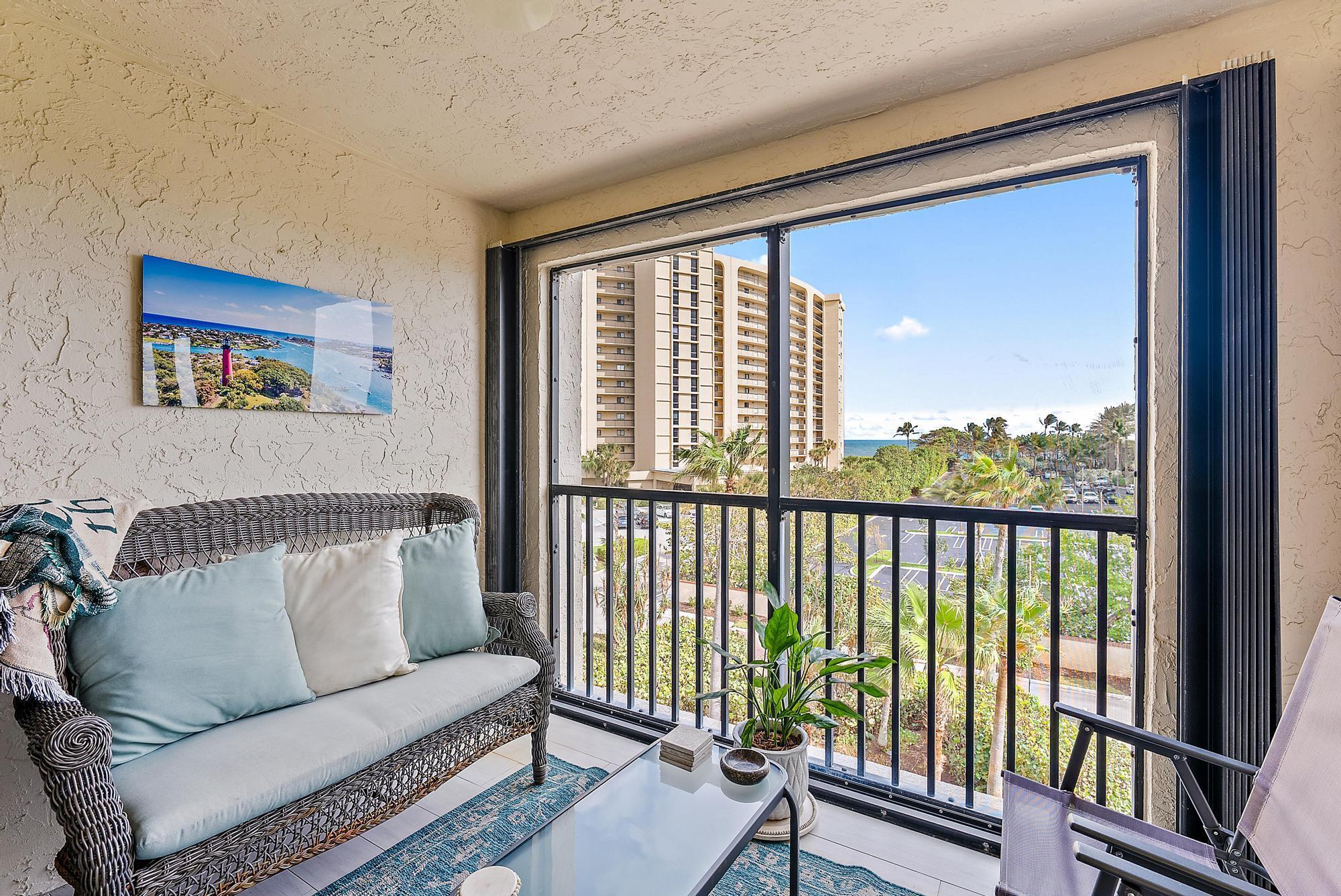 OCEAN TRAIL CONDO V - Residential