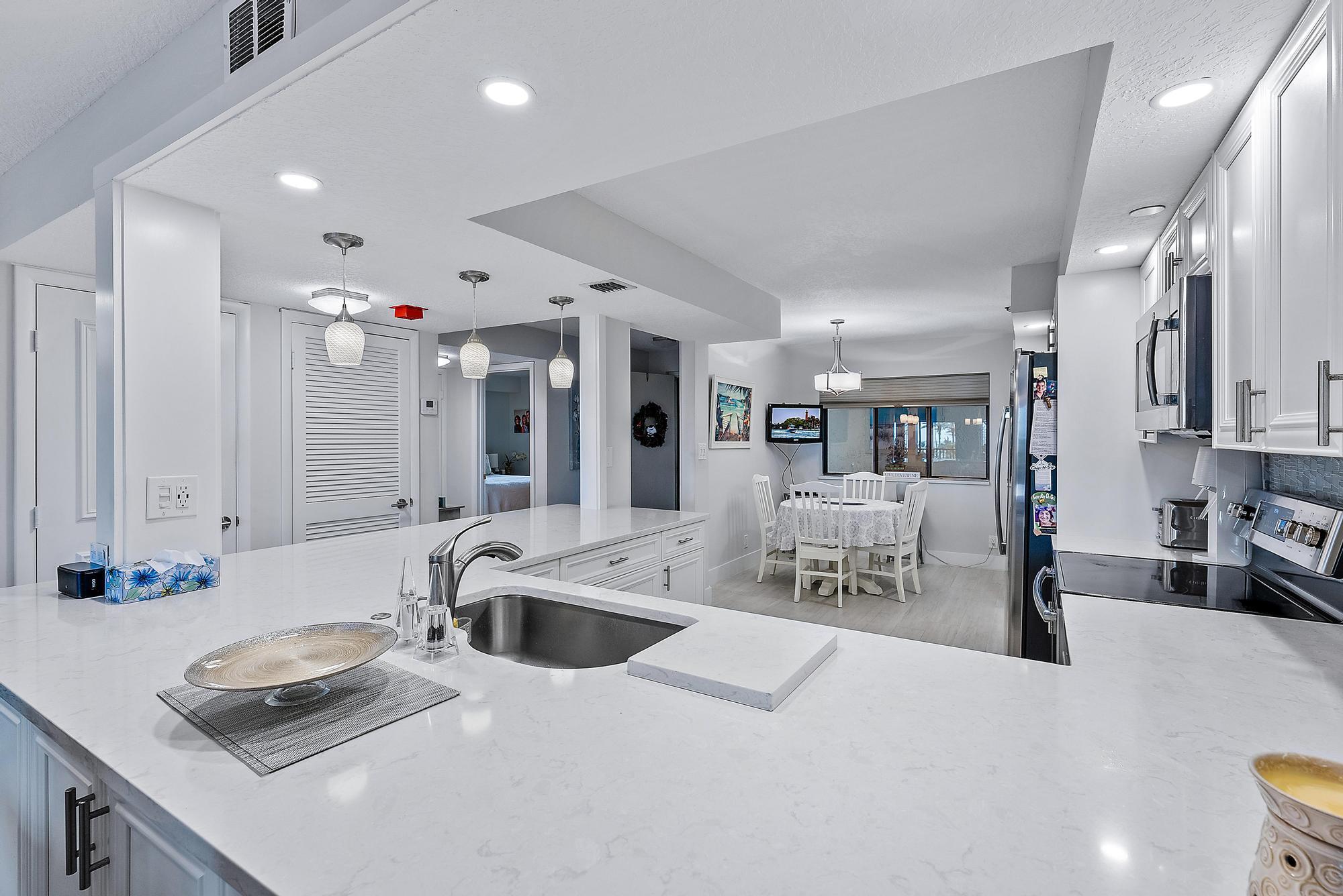 OCEAN TRAIL CONDO V - Residential