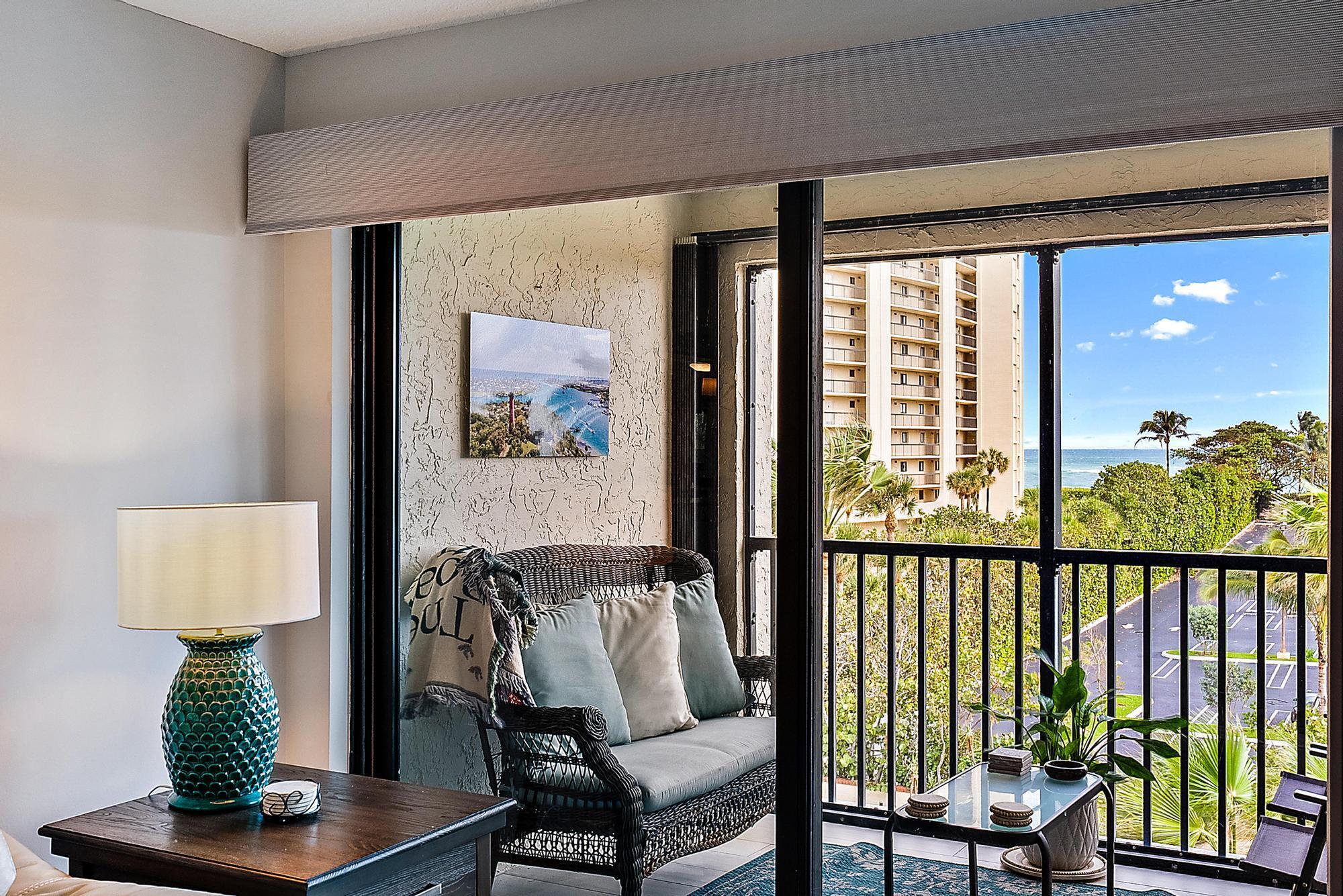 OCEAN TRAIL CONDO V - Residential