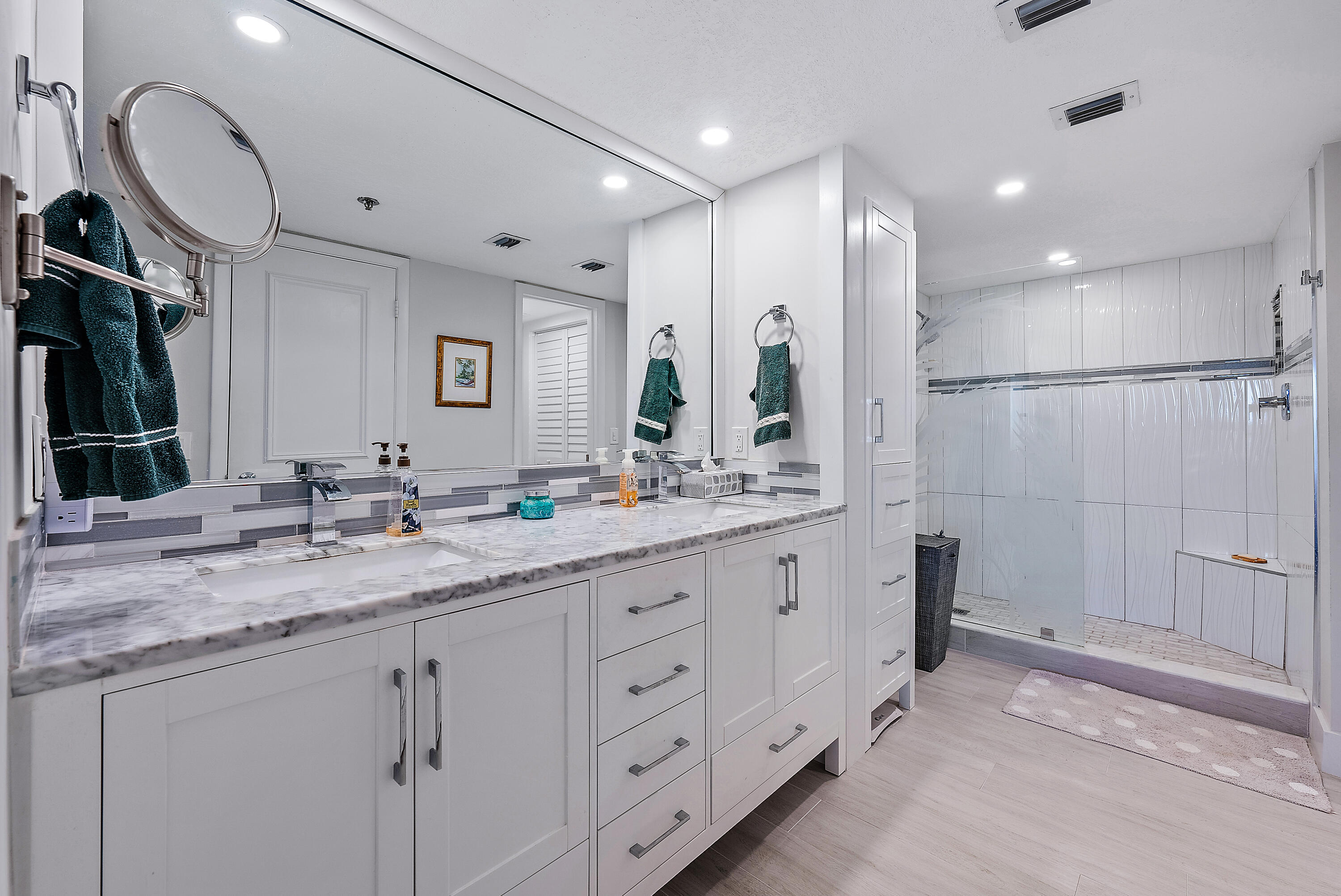 OCEAN TRAIL CONDO V - Residential