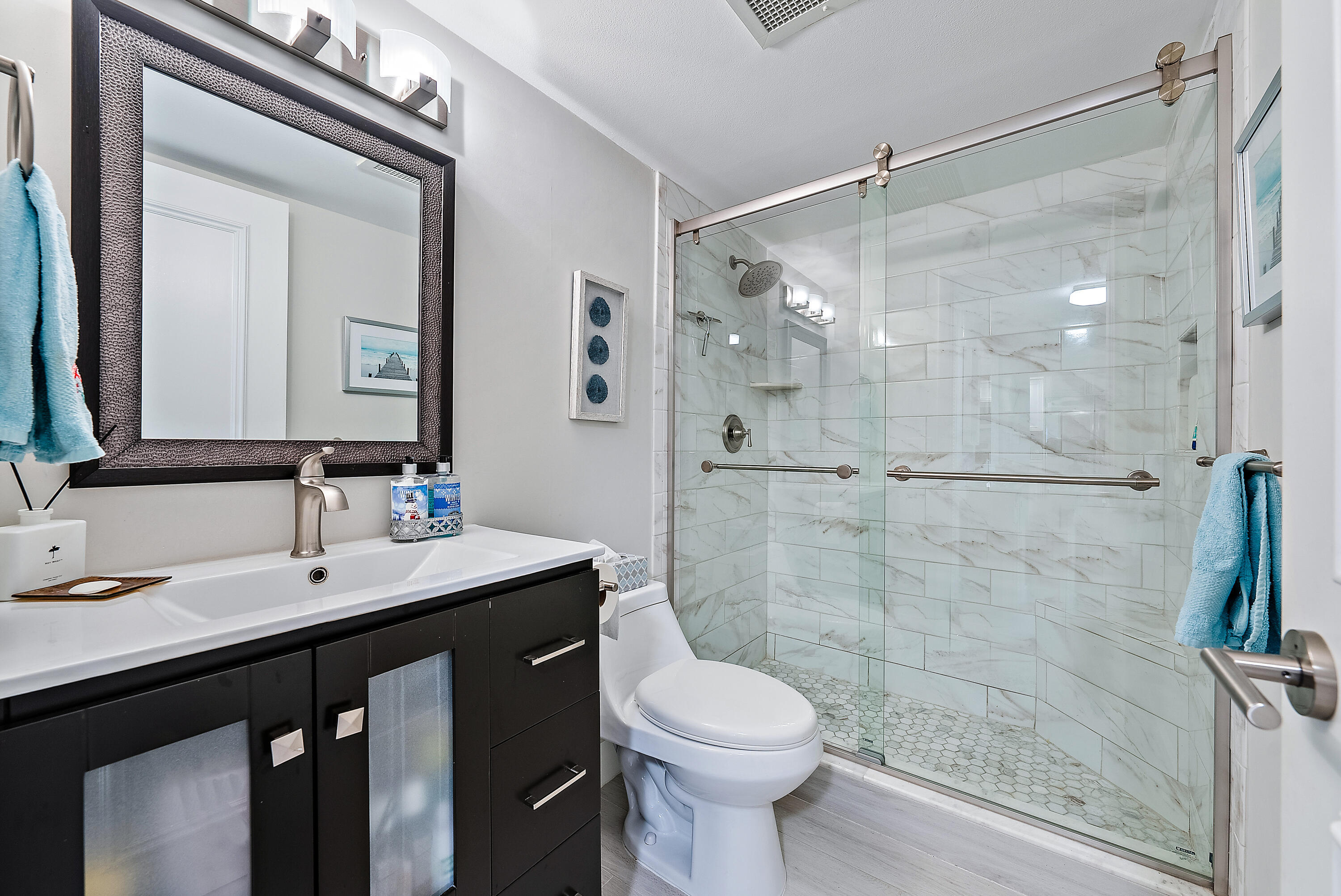 OCEAN TRAIL CONDO V - Residential