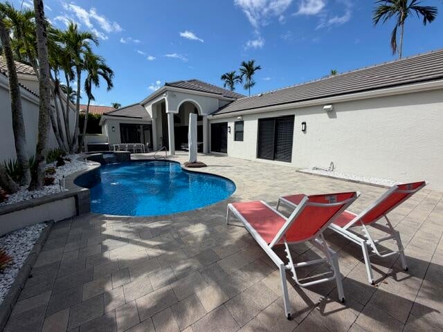 3549 NW CLUBSIDE Circle