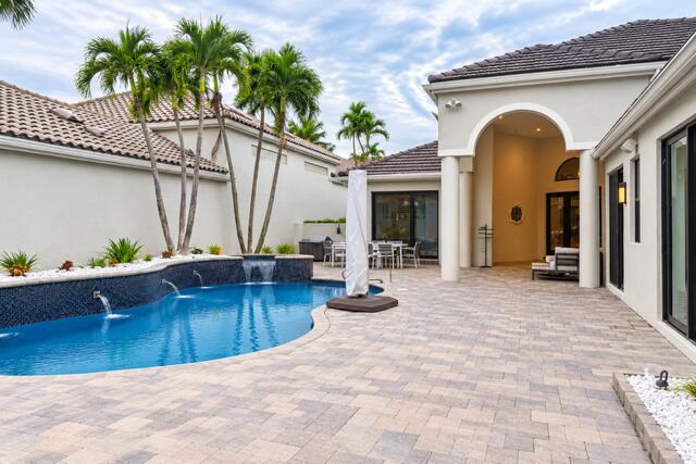3549 NW CLUBSIDE Circle