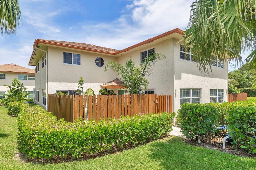 Photo of 717 S Us Highway 1 S #1016, Jupiter, FL 33477 (MLS # B26002011)