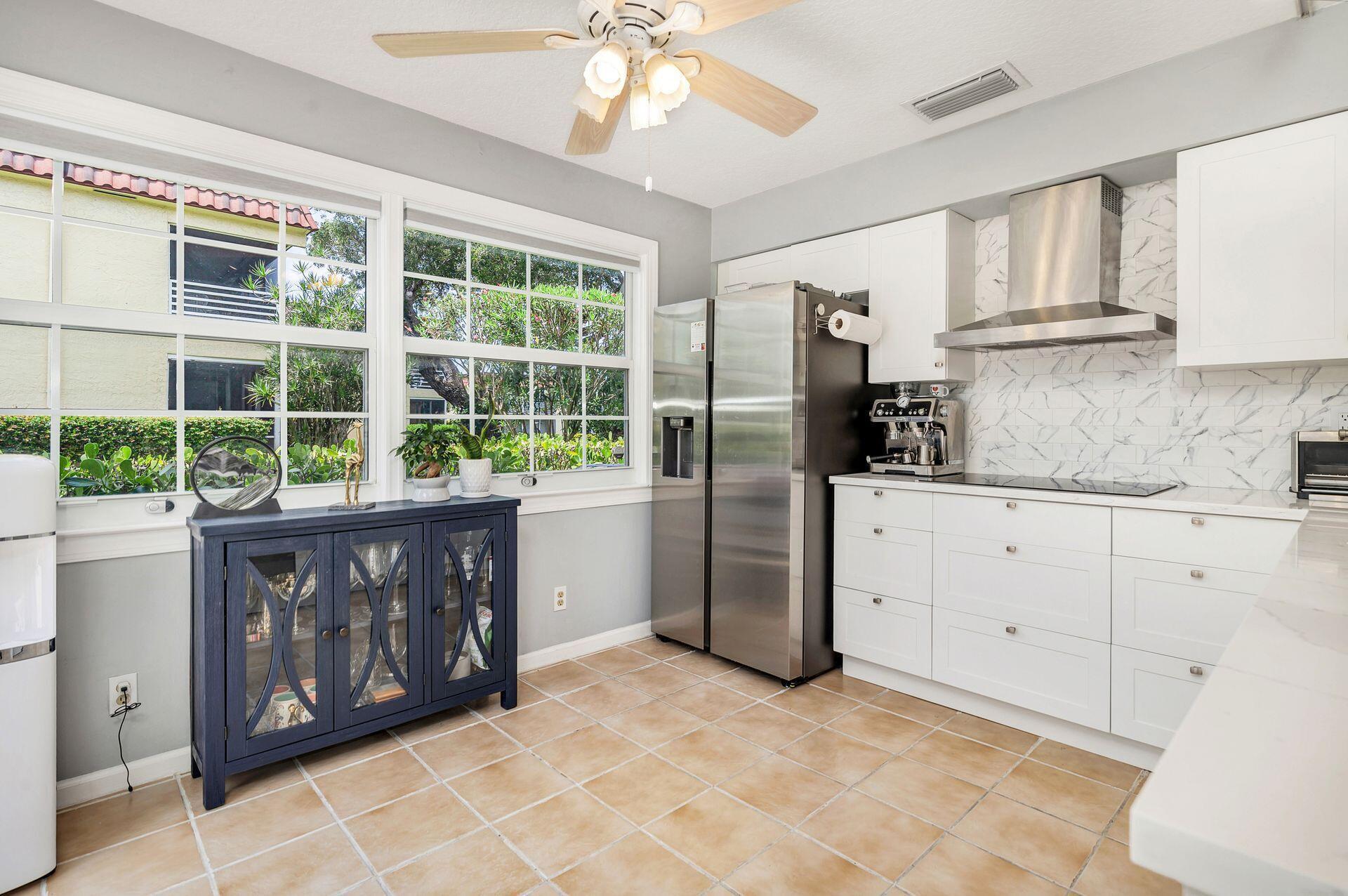 VILLAS ON THE GREEN TOWNHOUSES - Residential Lease