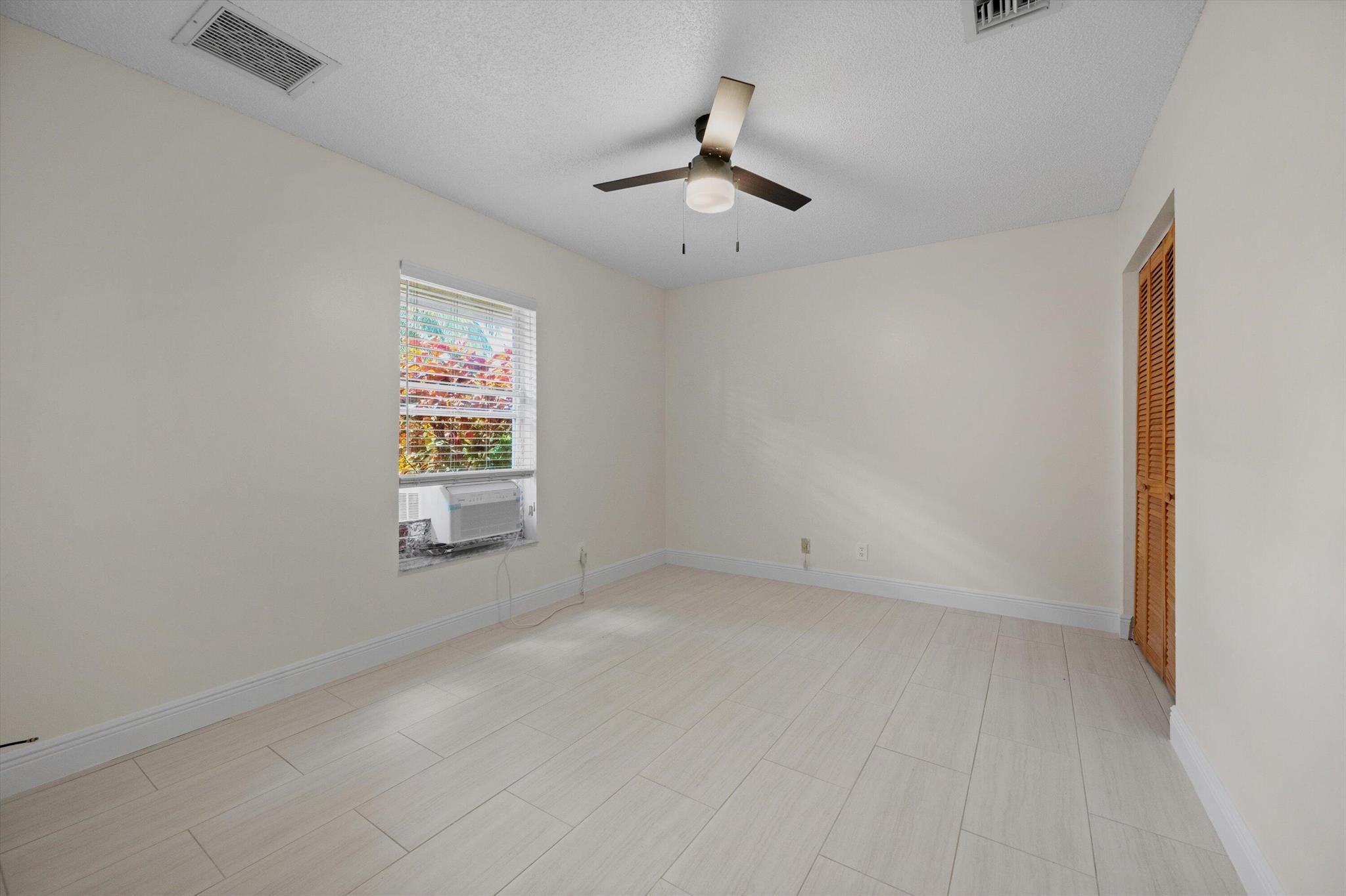 MEADOWLAND COVE 2 OF WELL - Residential Lease