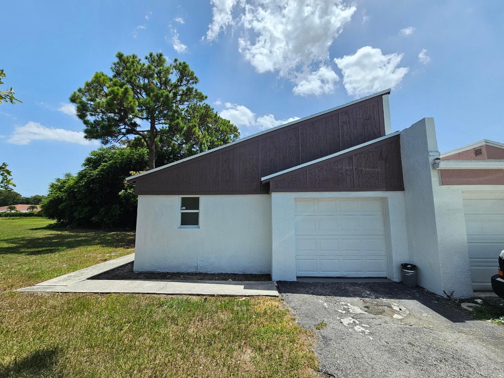 Photo of 4824 NW 5TH Street, Delray Beach, FL 33445 (MLS # B26065583)