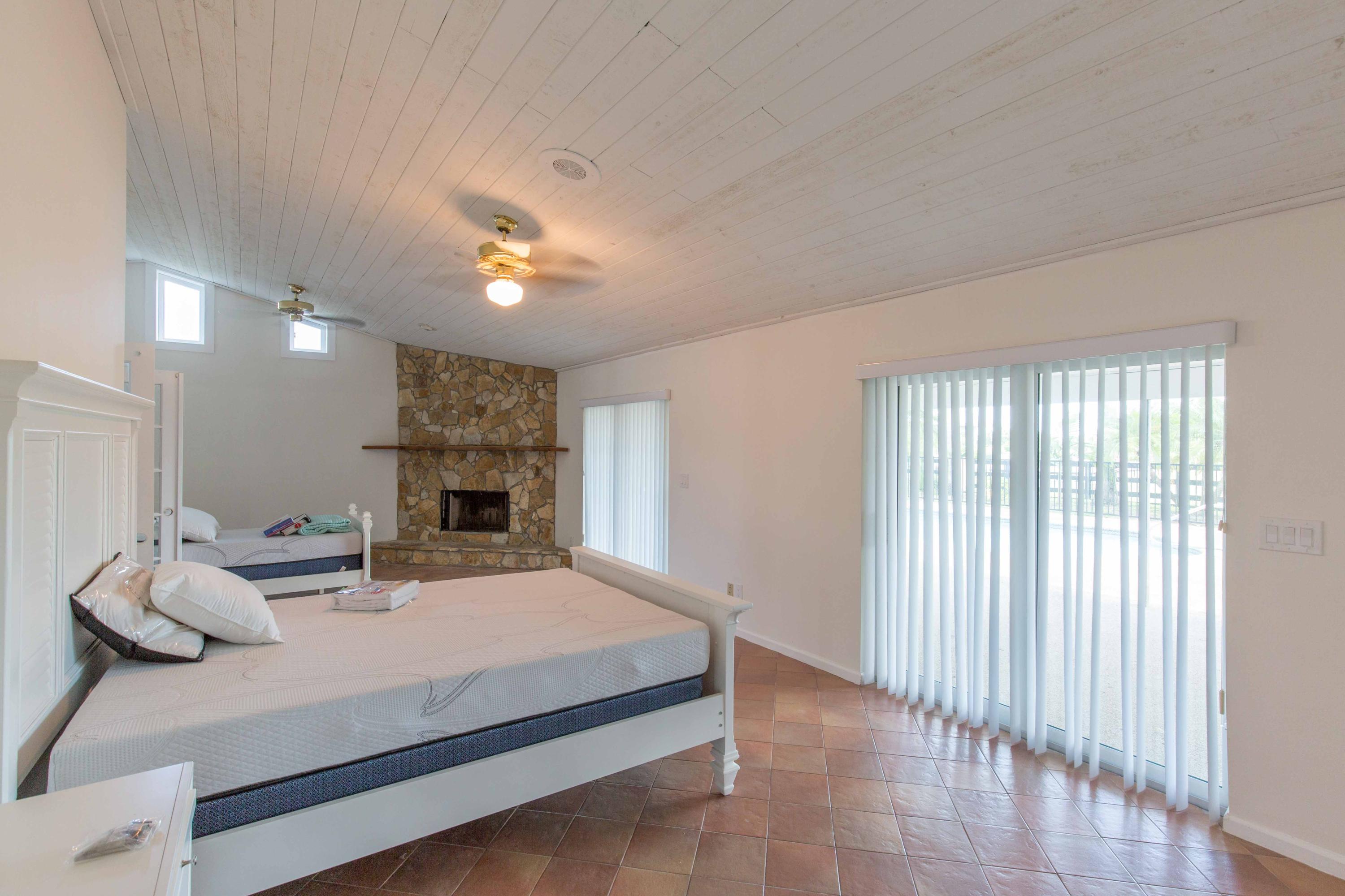 SADDLE TRAIL PARK OF WELLINGTON - Residential