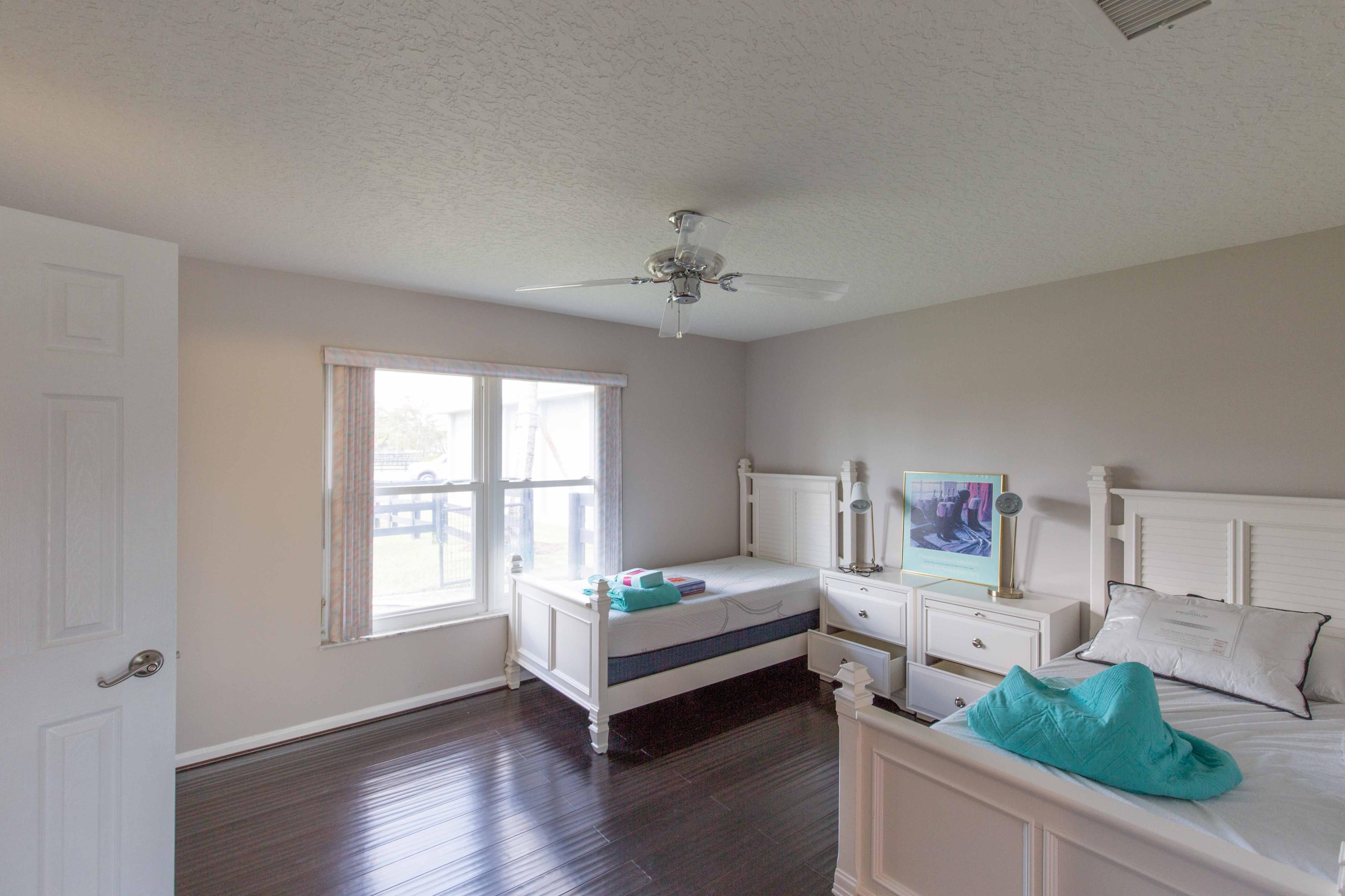 SADDLE TRAIL PARK OF WELLINGTON - Residential