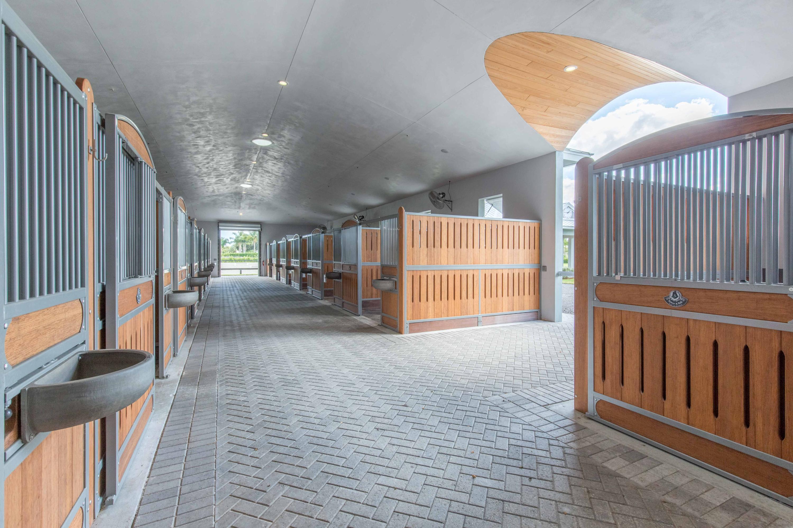 SADDLE TRAIL PARK OF WELLINGTON - Residential