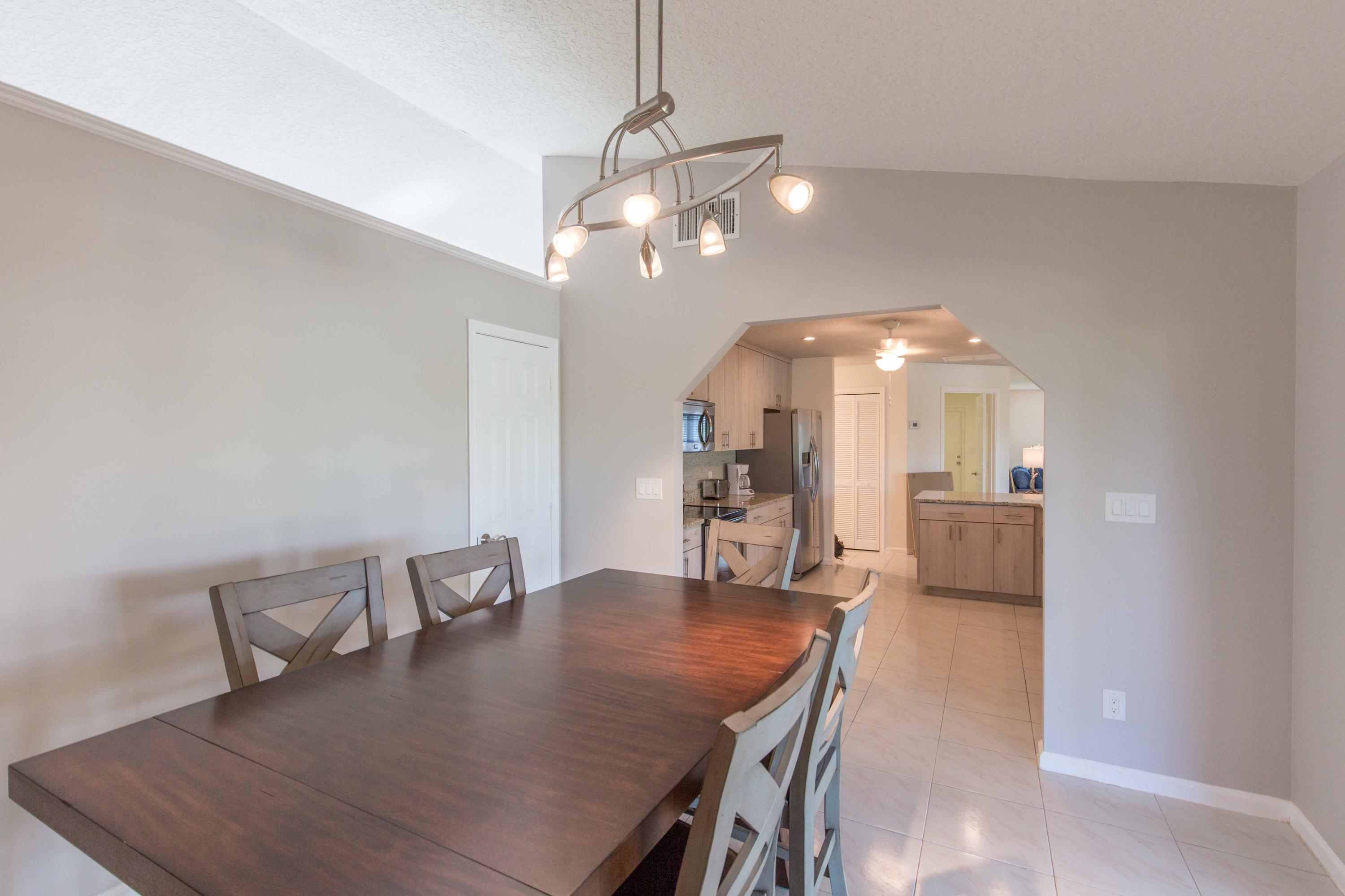 SADDLE TRAIL PARK OF WELLINGTON - Residential