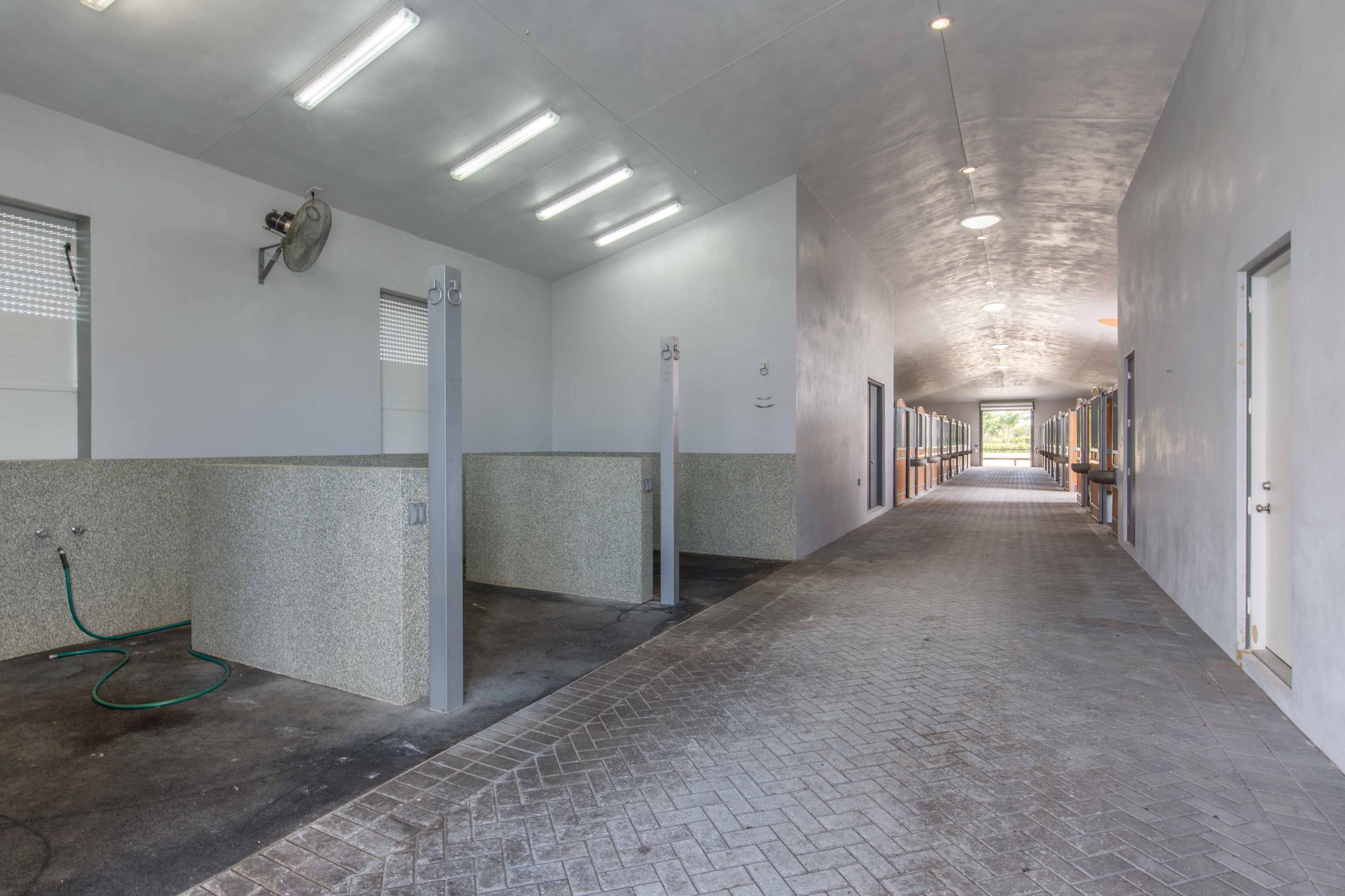 SADDLE TRAIL PARK OF WELLINGTON - Residential