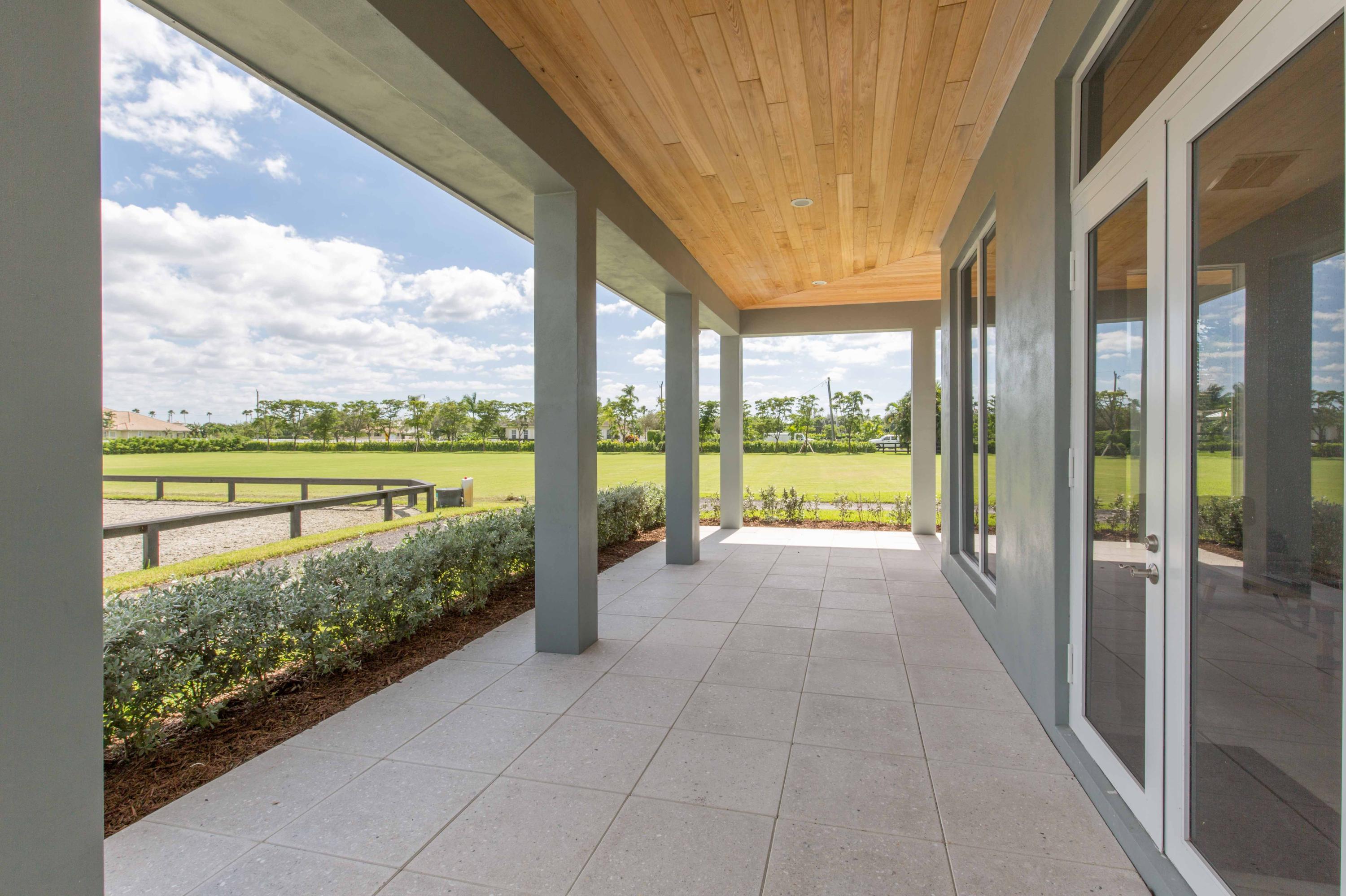 SADDLE TRAIL PARK OF WELLINGTON - Residential