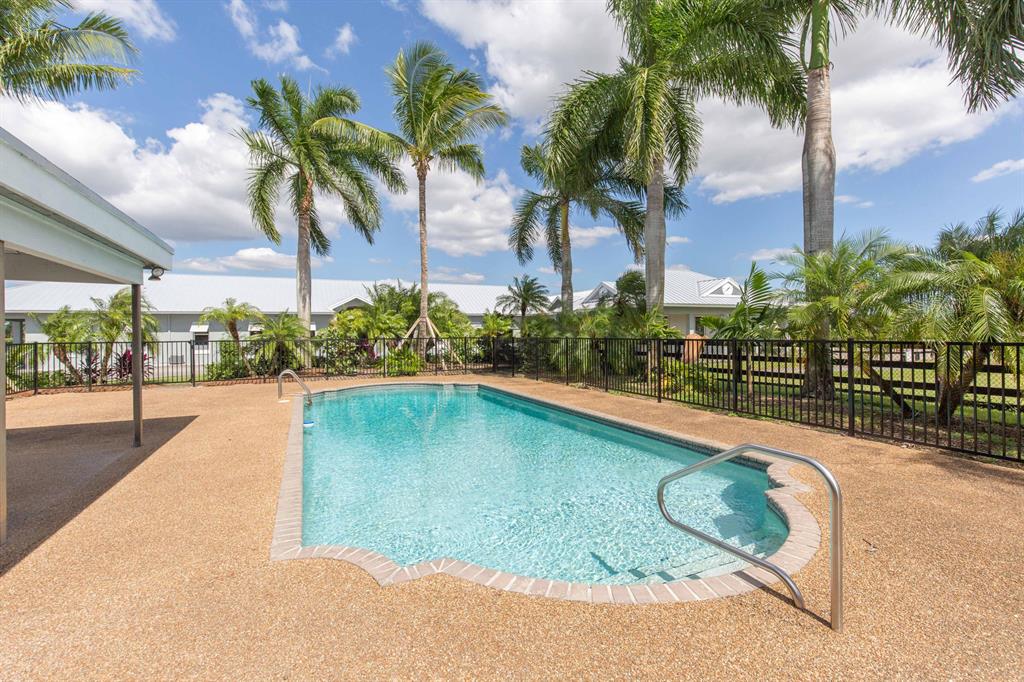 SADDLE TRAIL PARK OF WELL - Residential