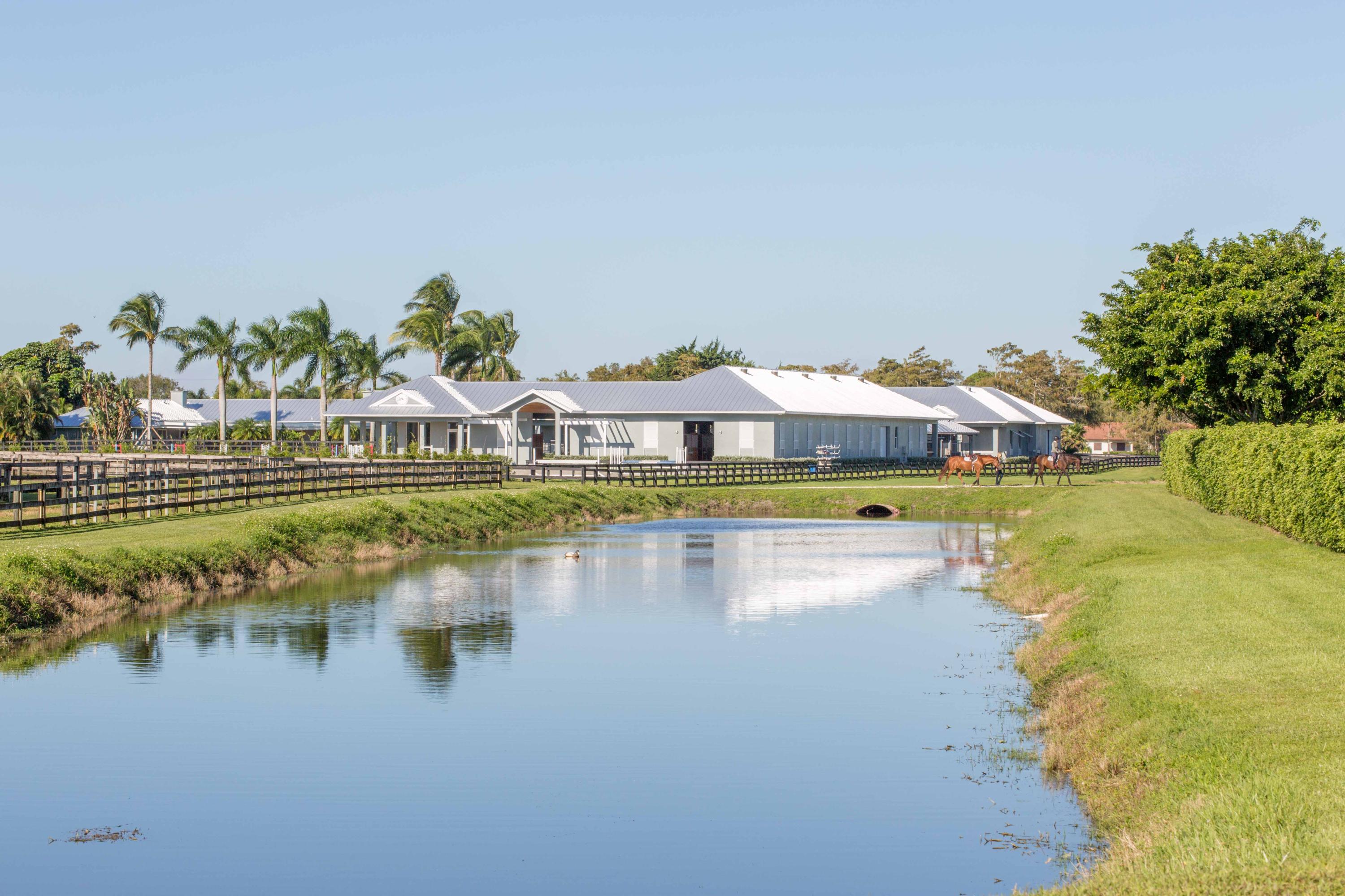 SADDLE TRAIL PARK OF WELLINGTON - Residential