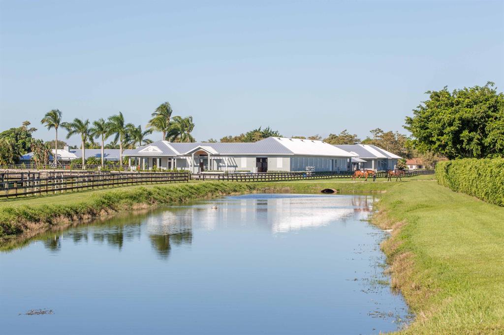 SADDLE TRAIL PARK OF WELL - Residential