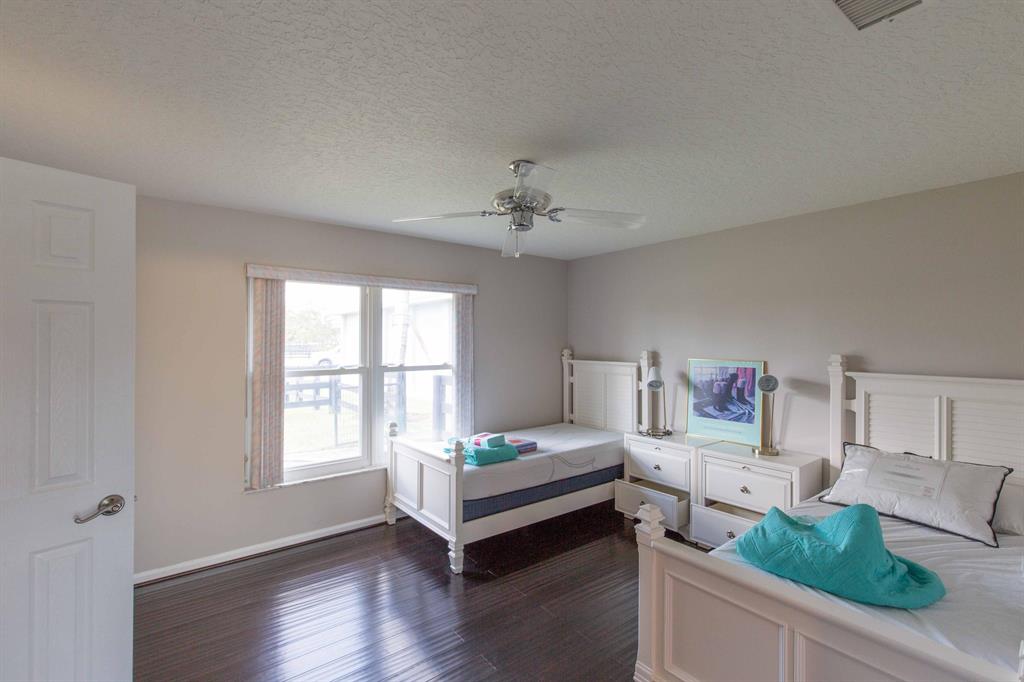 SADDLE TRAIL PARK OF WELL - Residential