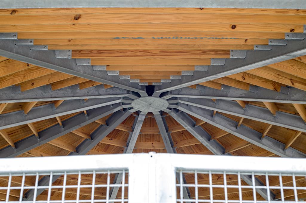 SADDLE TRAIL PARK OF WELL - Residential