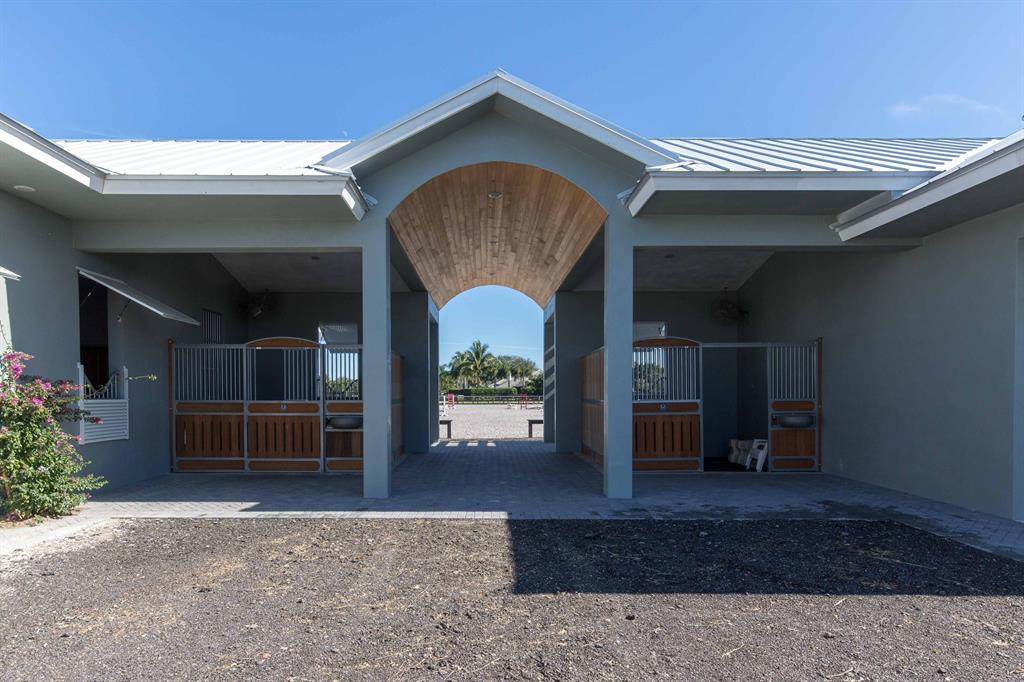 SADDLE TRAIL PARK OF WELL - Residential