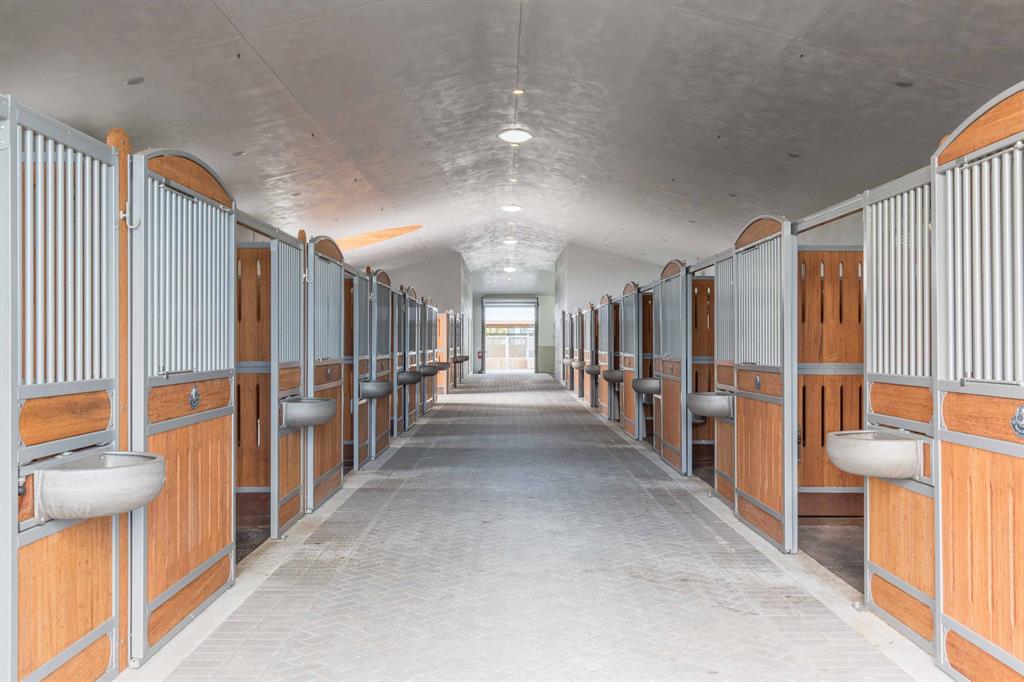 SADDLE TRAIL PARK OF WELL - Residential