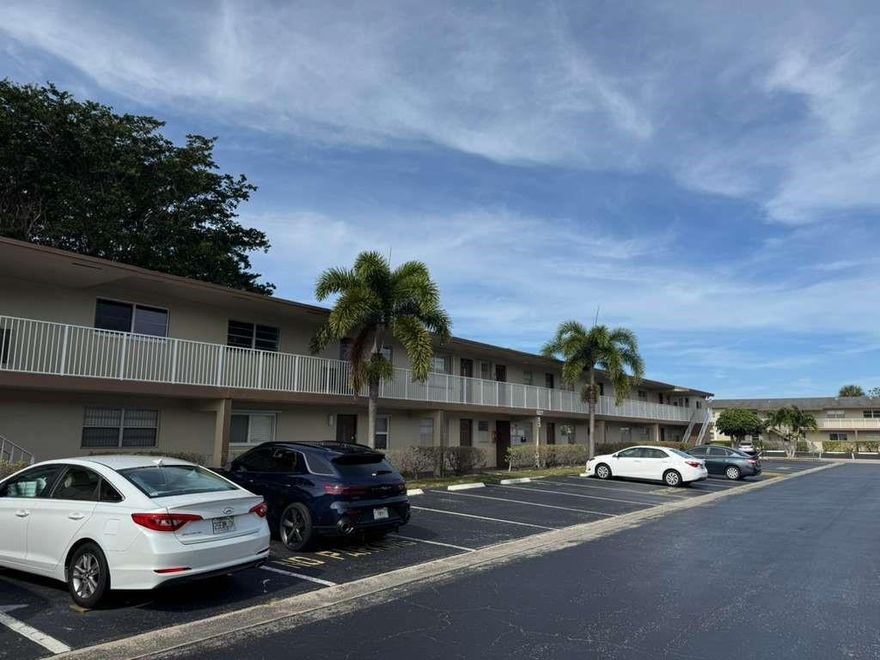 Best Value in Margate !! Live the South Florida lifestyle—15 minutes from the beach! Spacious 1 bedroom/1.5 bathroom condo, 735 SF with low HOA. Near shopping, dining & entertainment. Community features: billiards, pool, gym, library, card room, clubhouse and more......

Great for FLIP (ARV $125k) . full-time living, or seasonal stays.