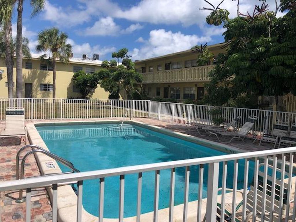 Photo of 1310 S Federal Highway #1, Lake Worth Beach, FL 33460 (MLS # R11127872)