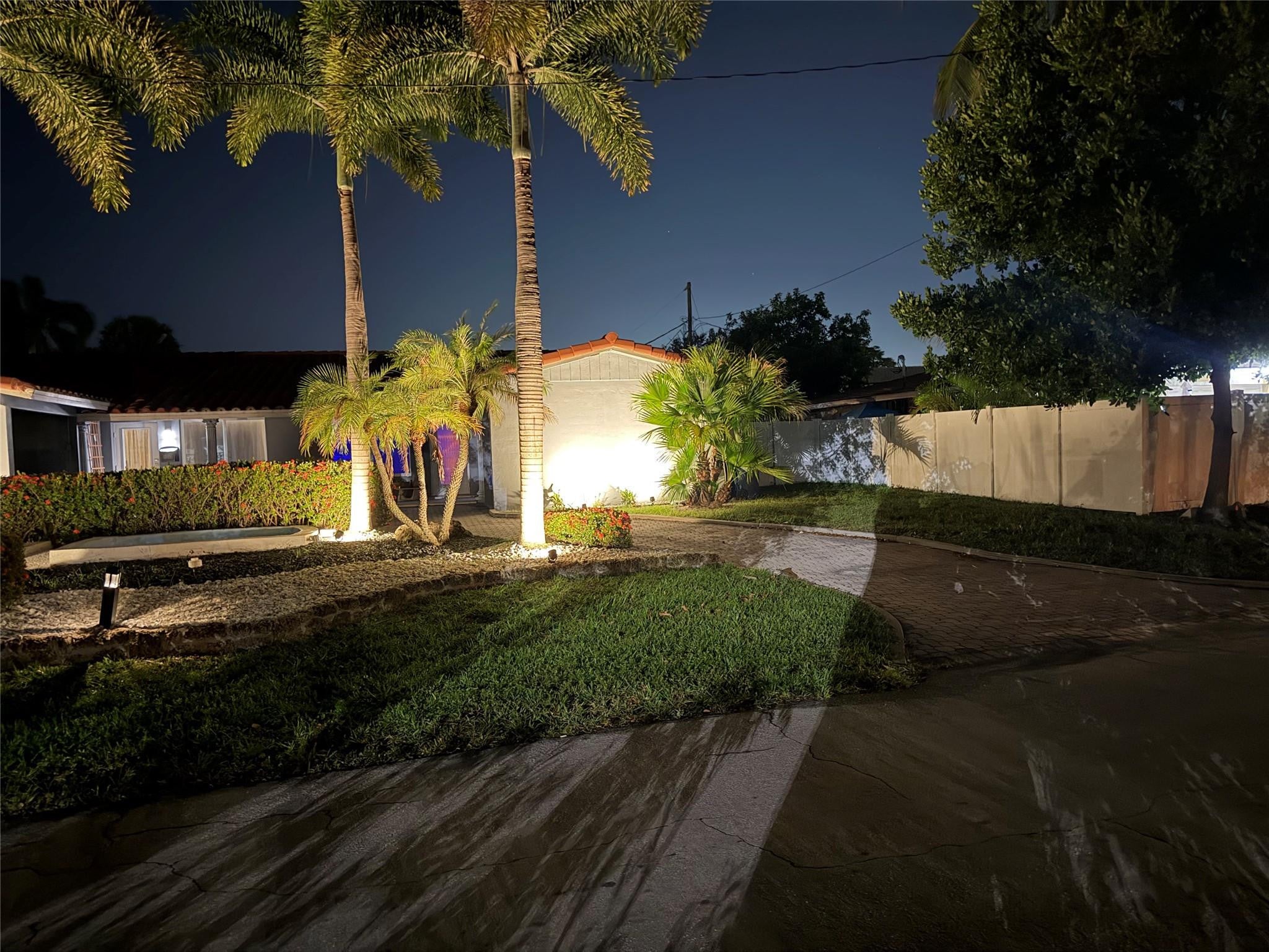 2820 NE 49TH Street