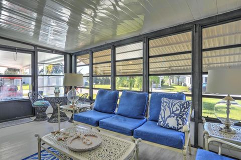 A home in Barefoot Bay