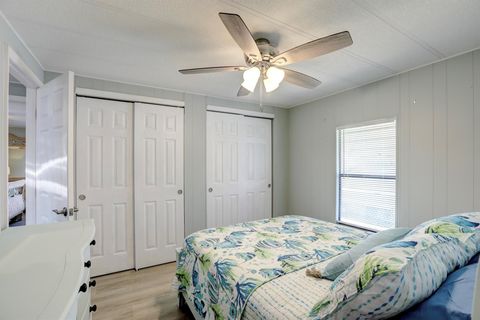 A home in Barefoot Bay