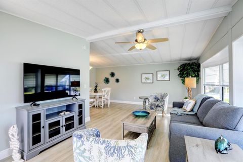 A home in Barefoot Bay