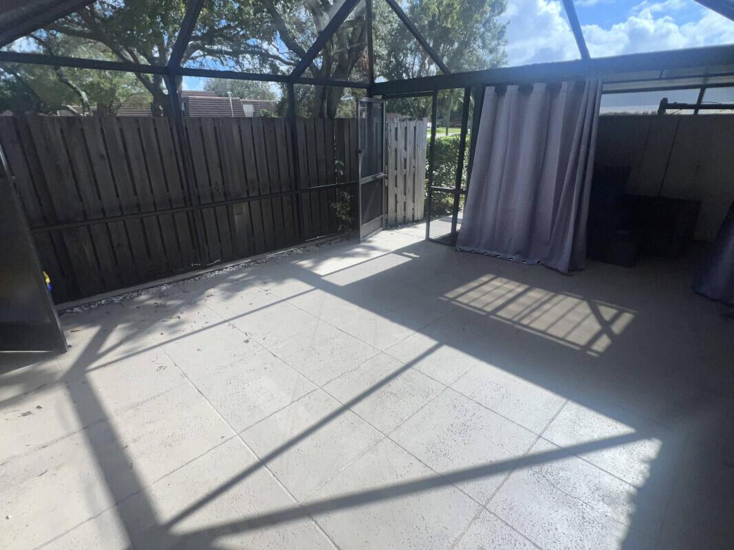 GARDEN LAKES AND GARDEN SQUARE SHOPS - Residential