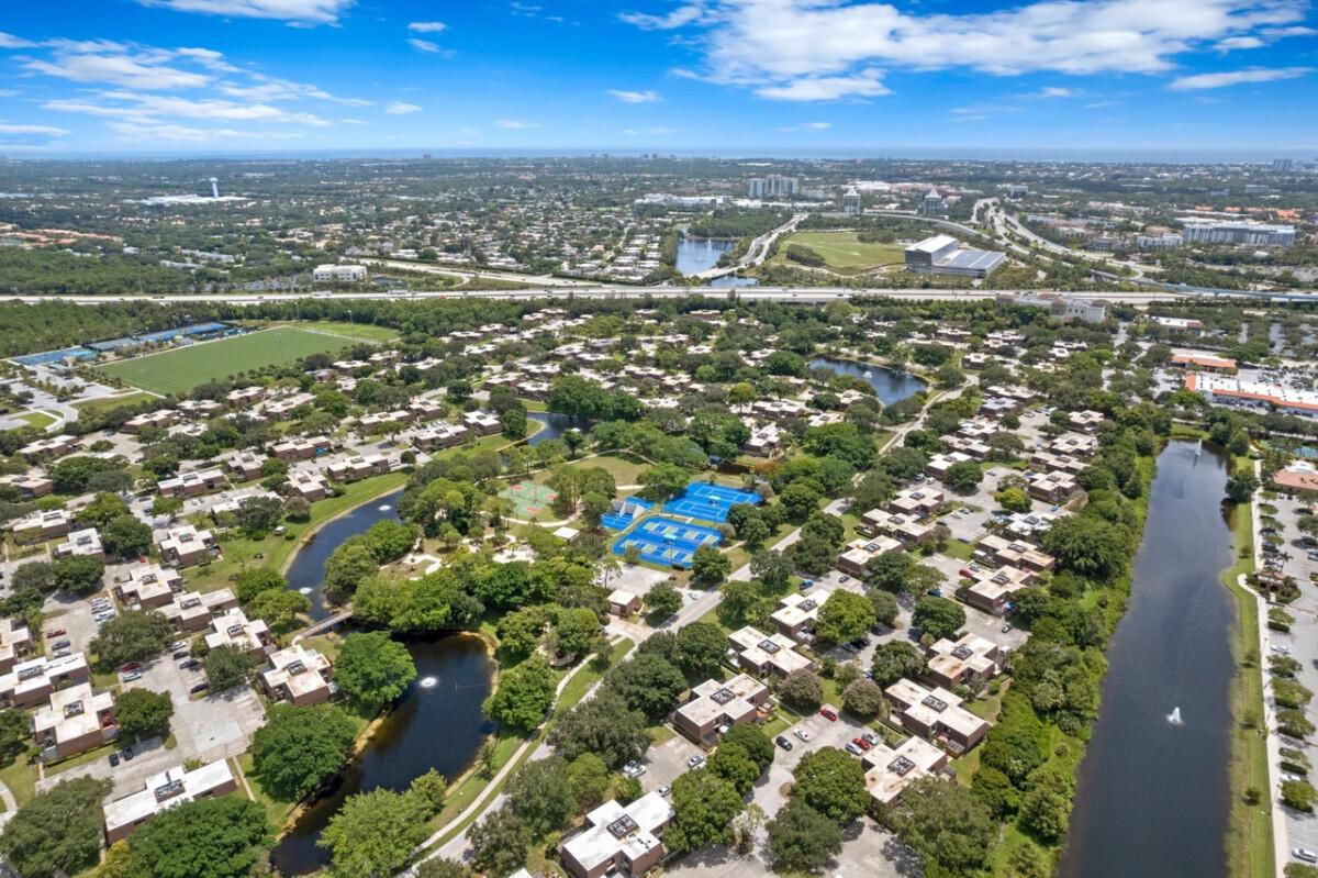 GARDEN LAKES AND GARDEN SQUARE SHOPS - Residential