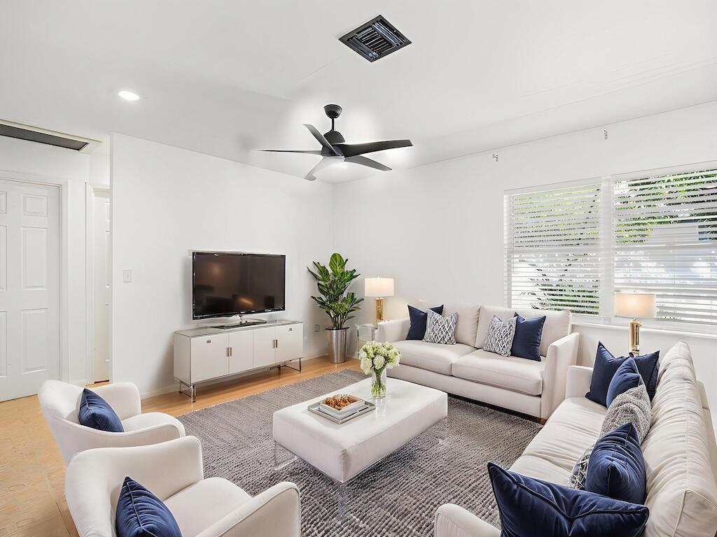 OSLO PARK UNIT NO 3 - Residential