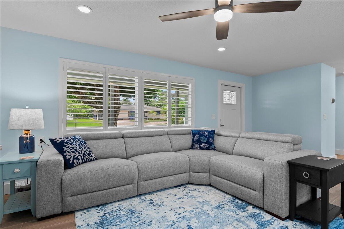 RIVERSIDE DRIVE PARK - Residential Lease