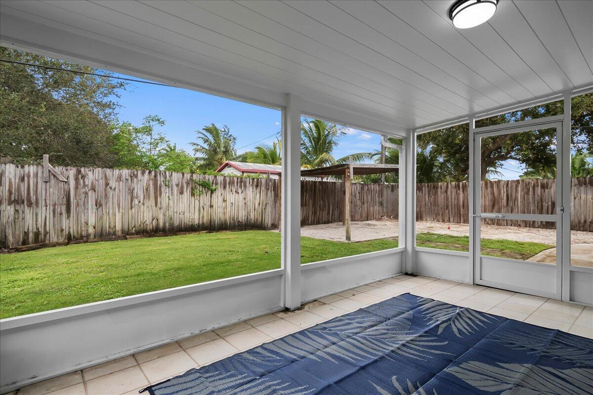 RIVERSIDE DRIVE PARK - Residential Lease